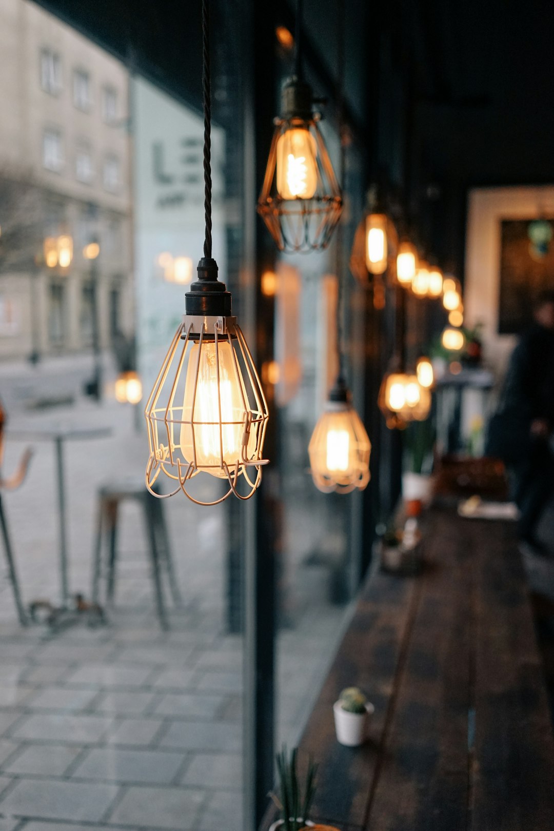 Light bulbs in a coffee shop